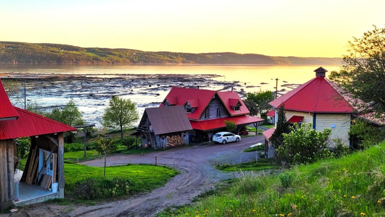 La Vieille Ferme ; l'Écogîte un loft campagnard Saint-Fulgence Esterno foto