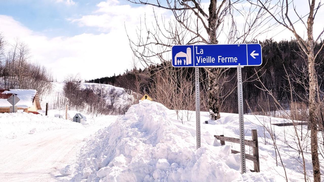 La Vieille Ferme ; l'Écogîte un loft campagnard Saint-Fulgence Esterno foto